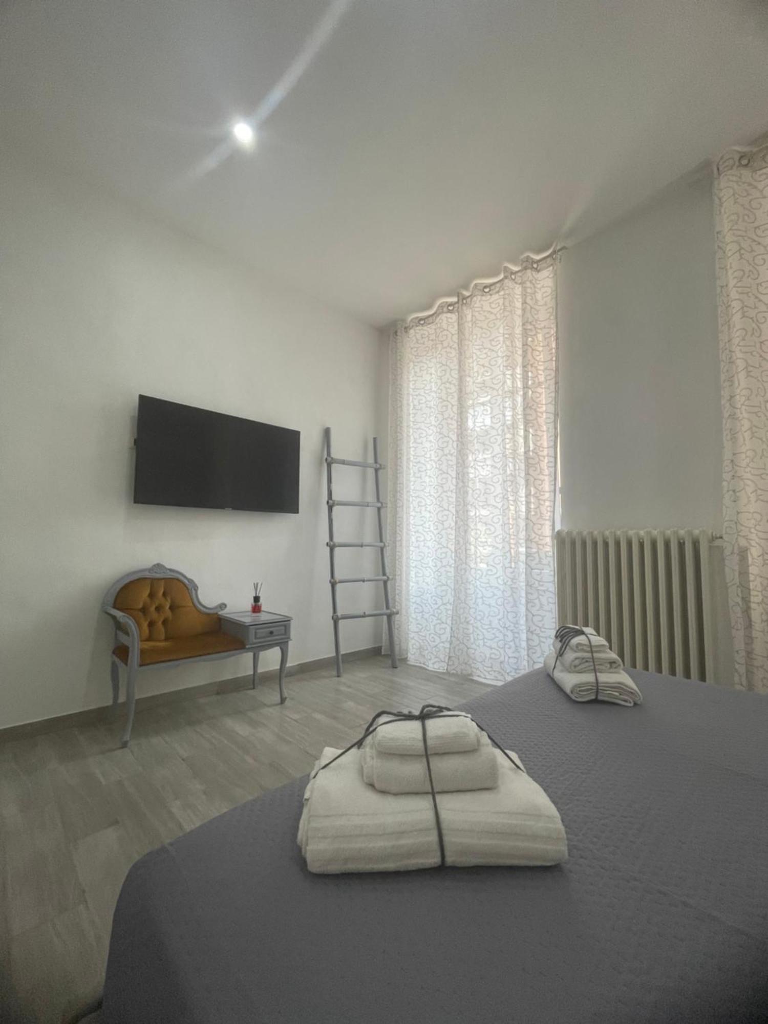 La Casa Nel Viale Appartement Asti Buitenkant foto